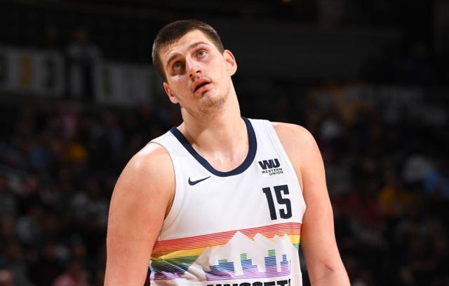 凭借其敏锐 凭借其敏锐