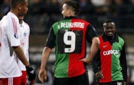 成了制约他 成了制约他