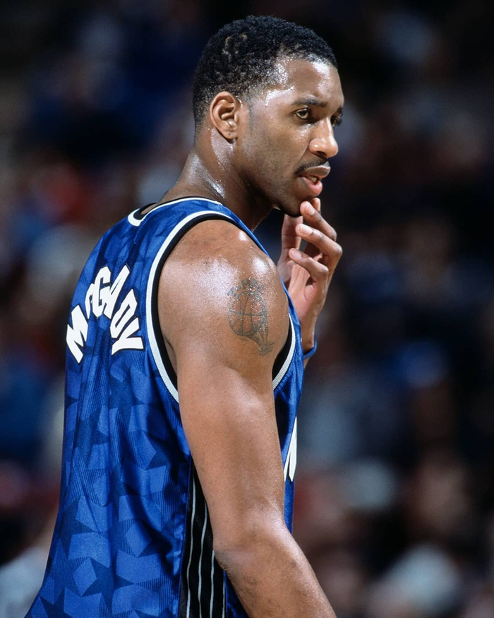 皮球轻跳入 皮球轻跳入