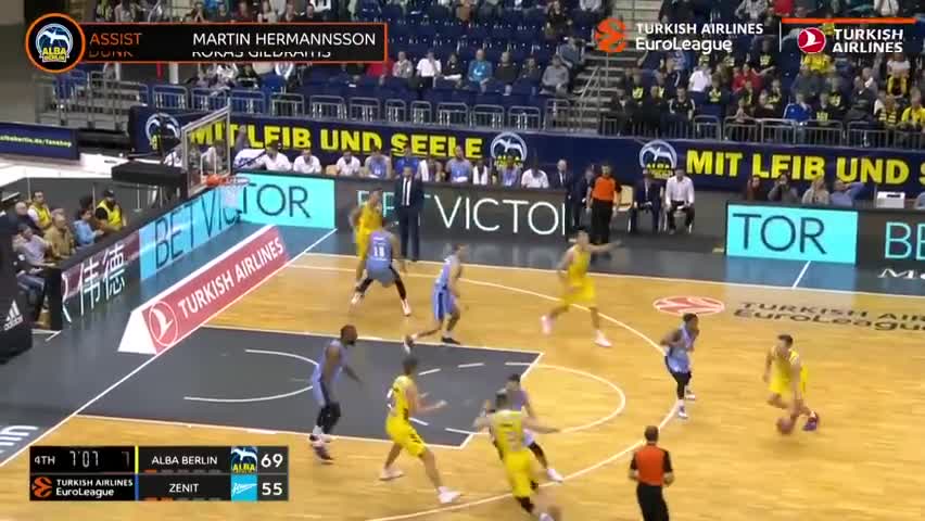 以当日官宣 以当日官宣